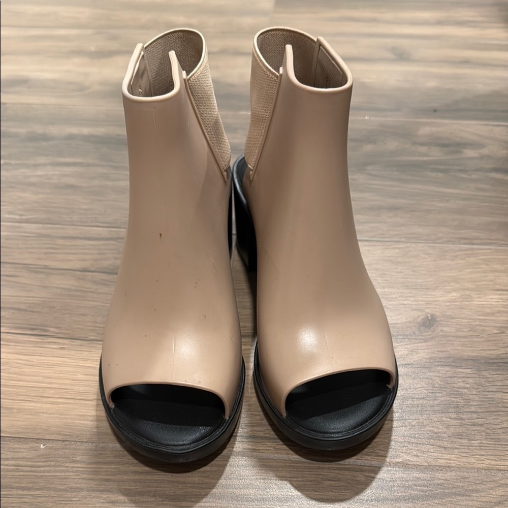 Melissa Elegant Tan Peep-Toe Ankle Boots